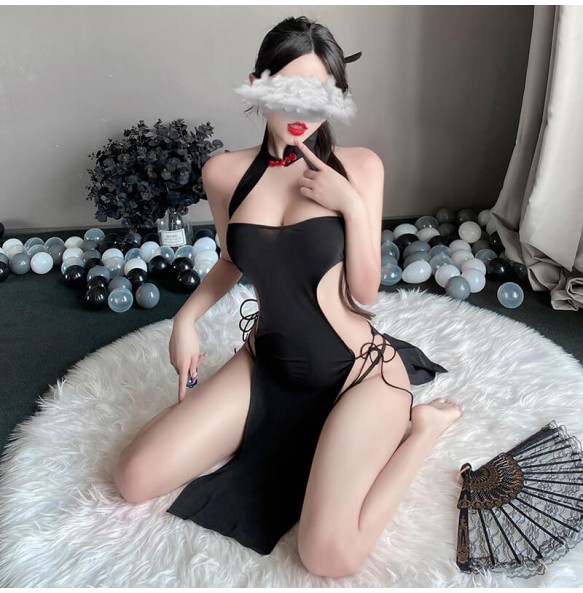 FEE ET MOI - Sexy Classical High-Slit Silk Cheongsam With Stockings (Black)